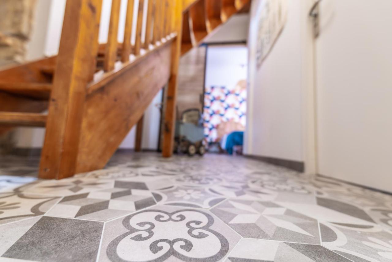 Chez Twiggy - Guesthouse Vintage A Prenois エクステリア 写真